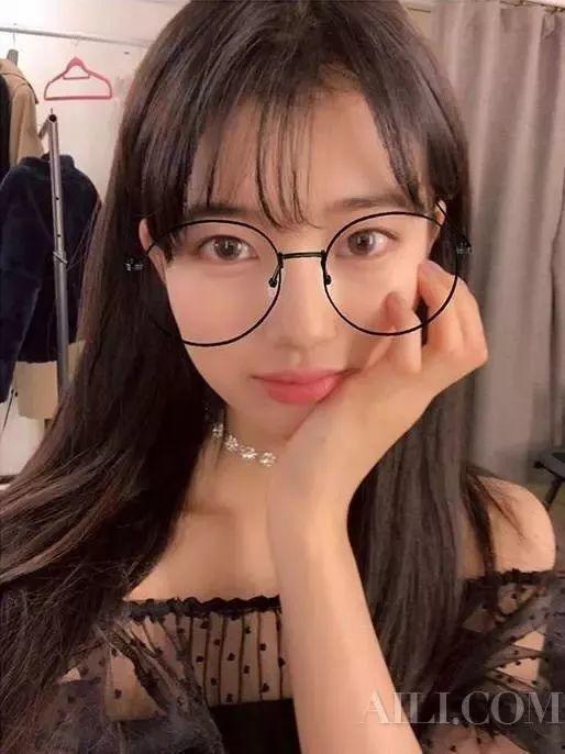 吃瓜眼镜妹宿舍,揭秘校园生活里的欢乐时光