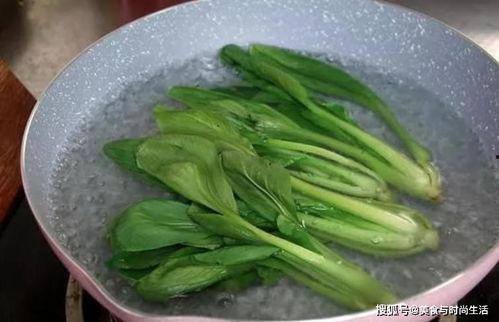 大碗宽面吃瓜,揭秘网络热梗背后的故事