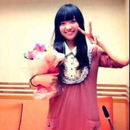 大桥彩香吃瓜,瓜界新宠，美味与时尚的完美结合