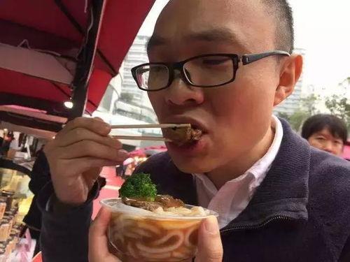 围观吃瓜的胖子