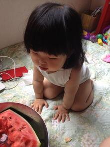 萌宝吃瓜素材,笑料百出，亲子欢乐时光